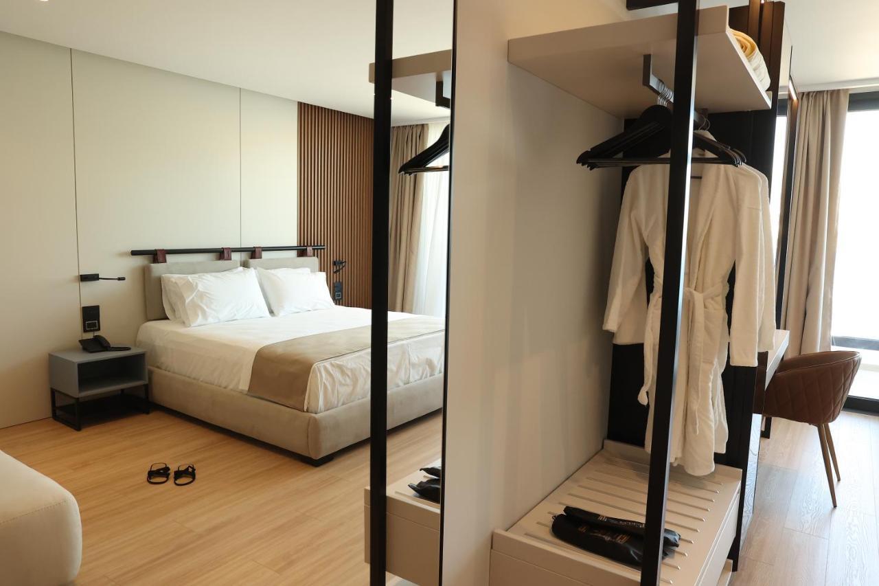 Yacht Premium 4* Саранда