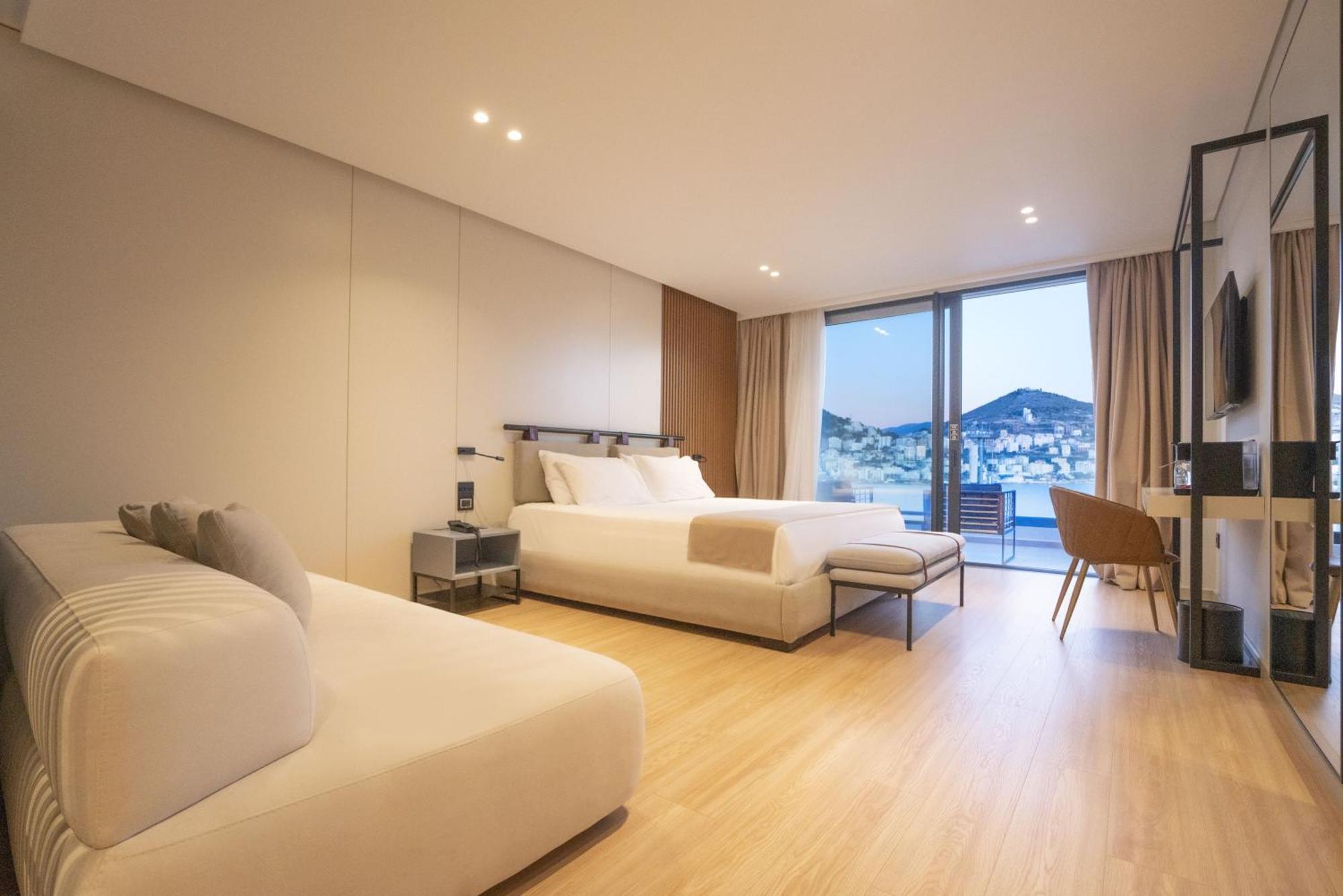 Alyacht Premium Hotell