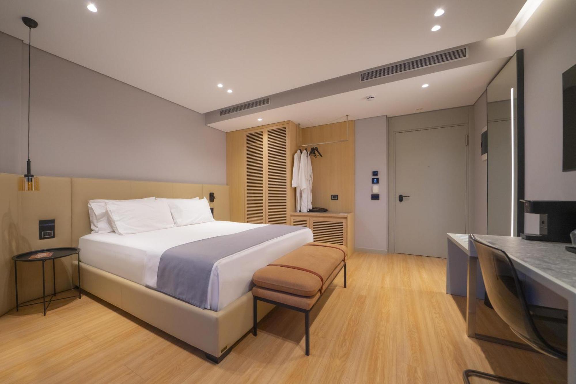 Alyacht Premium Hotell